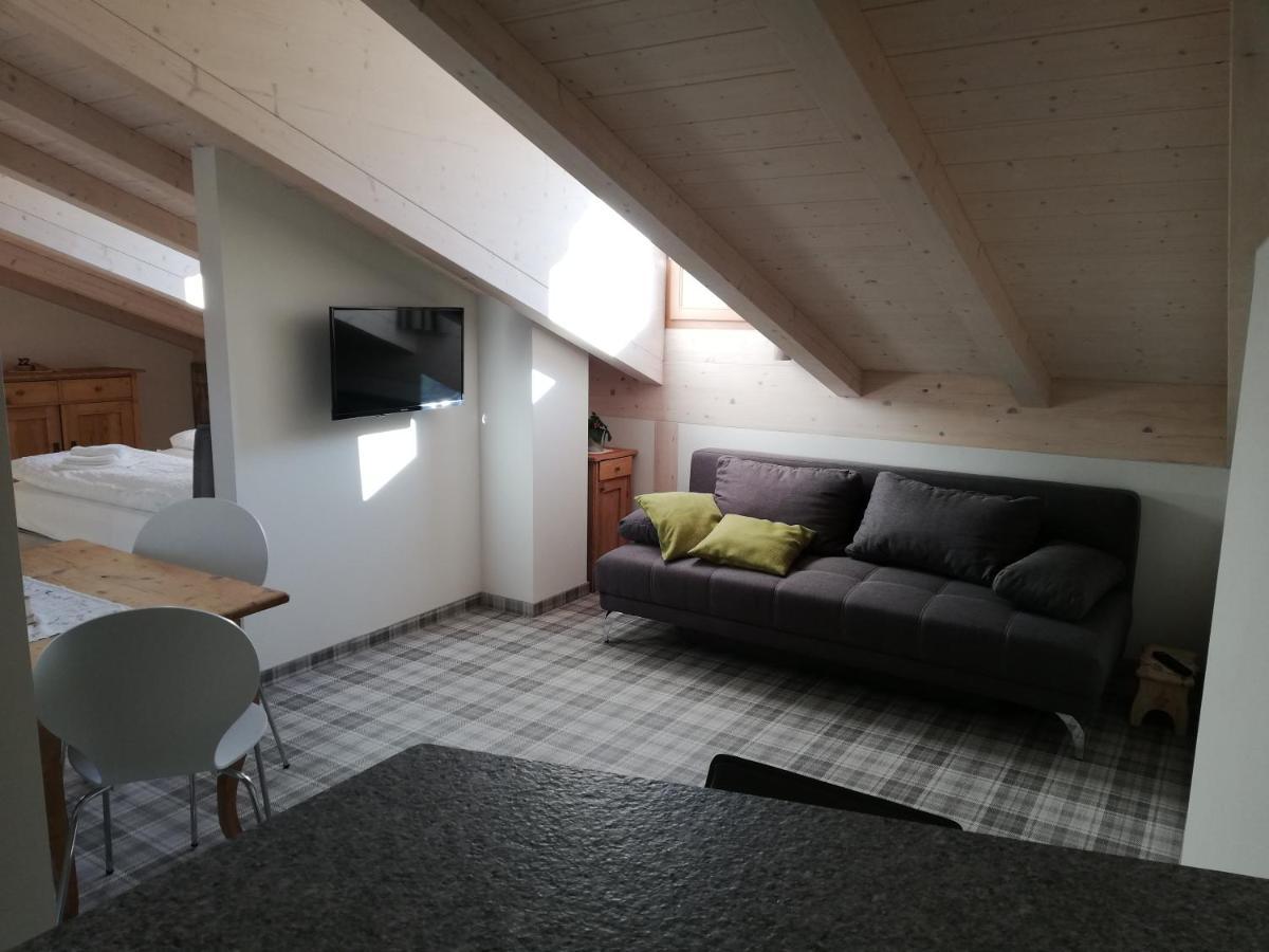 Casa Lassu. Carano  Buitenkant foto